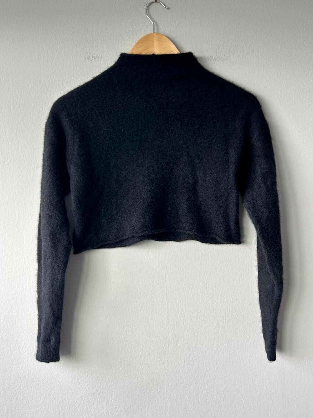 Reformation Black Cashmere Cropped Mock Neck Sweater Top Small Women's - Picture 7 of 10